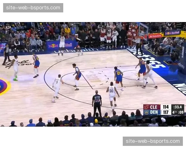 米切尔0.9秒罚球准绝杀 骑士后卫关键球状态出色